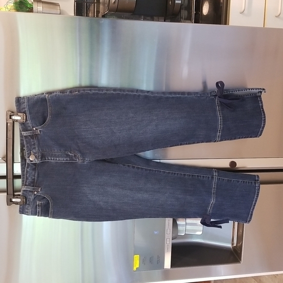💕SUSAN GRAVER💕 Regular High Stretch Denim Crop Jeans with Ties 8P - Picture 8 of 16